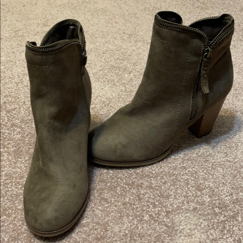 Women’s heeled short boots